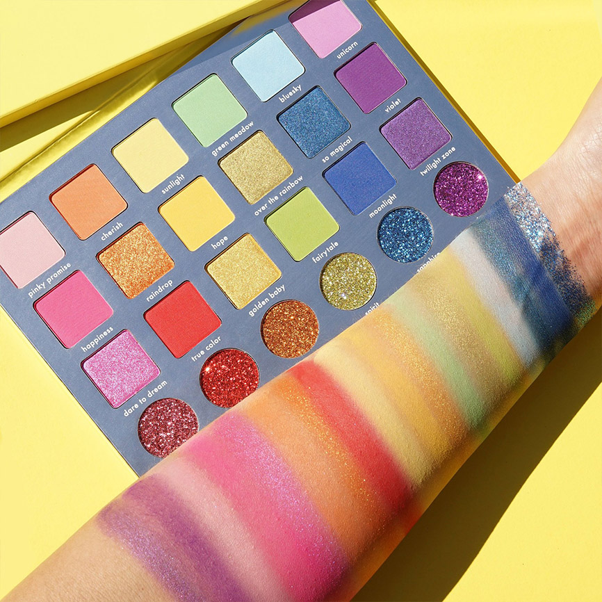 ES121 ACROSS THE RAINBOW SHADOW PALETTE 2.jpg