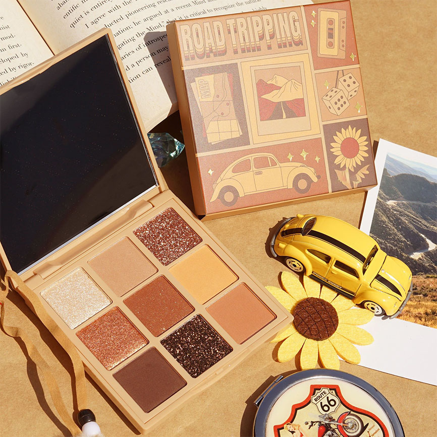 ES126 ROAD TRIPPING SHADOW PALETTE3.jpg